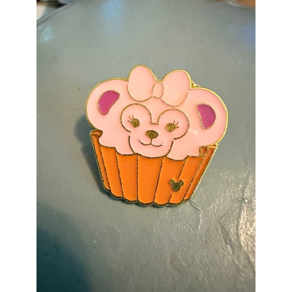 Pin Trading Carnival 2018 - Game Pin featuring Disney’s ShellieMay